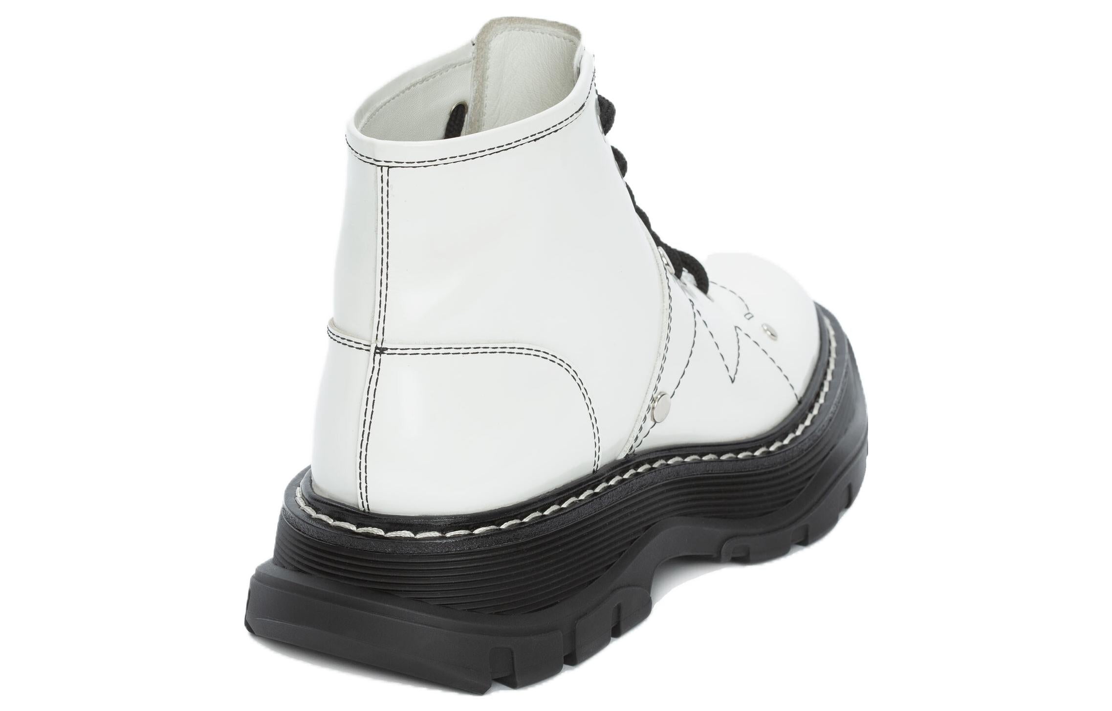 (WMNS) Alexander McQueen Tread Slick Boot 'Ivory Black' 595469WHQSG9089 #