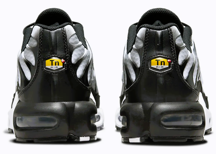 NIKE AIR MAX PLUS