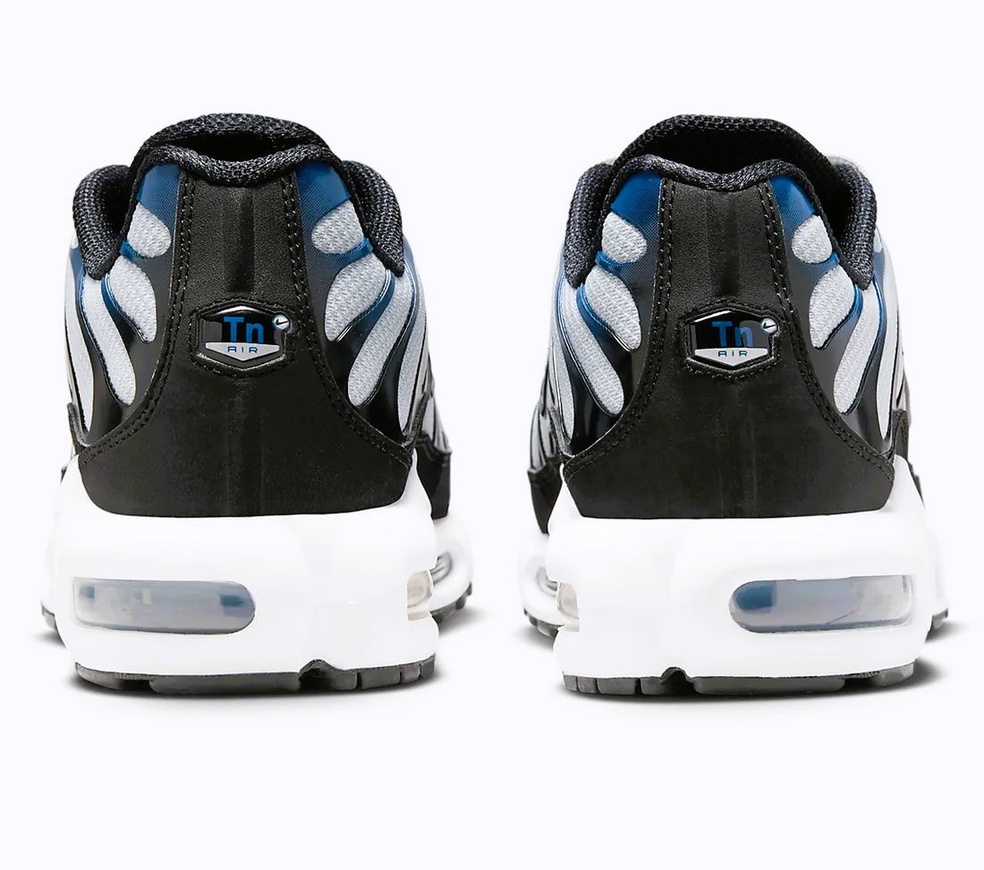 NIKE AIR MAX PLUS