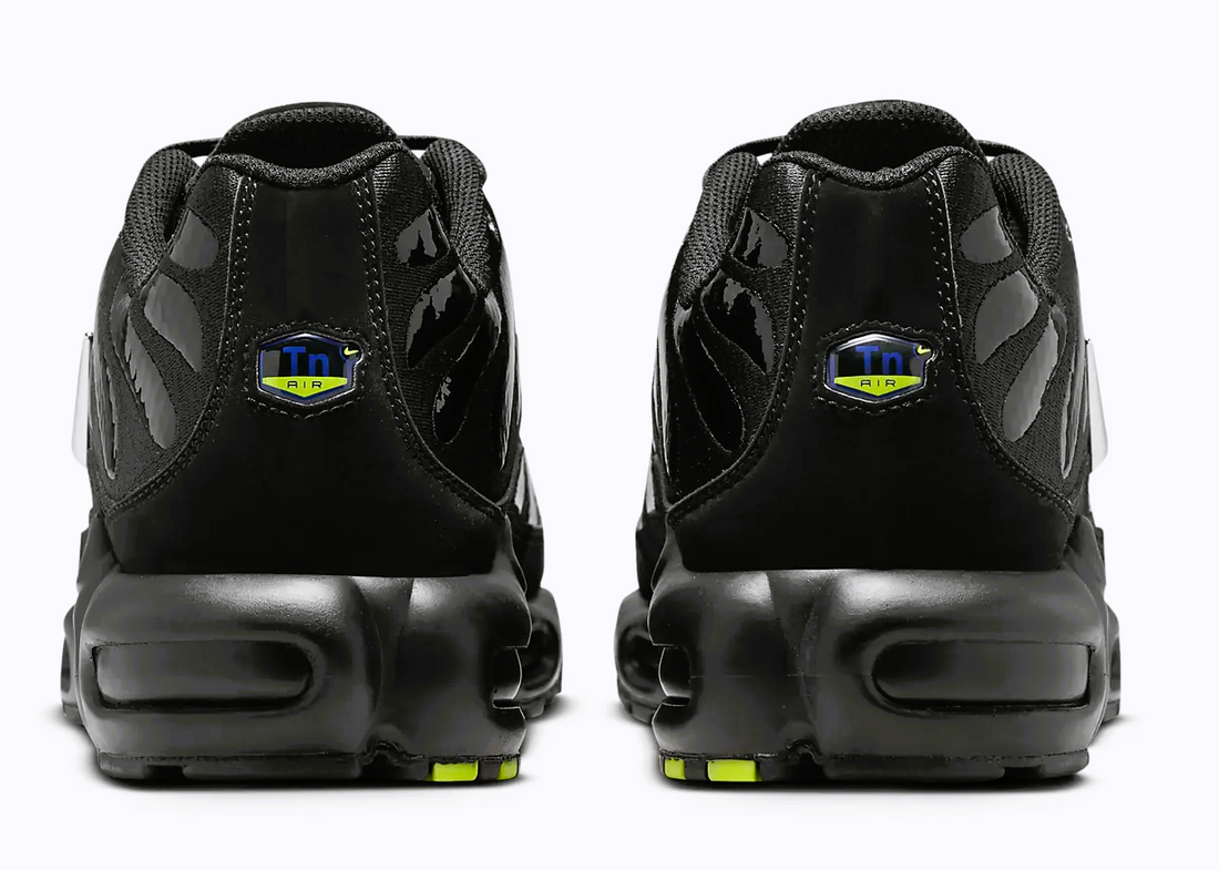 NIKE AIR MAX PLUS