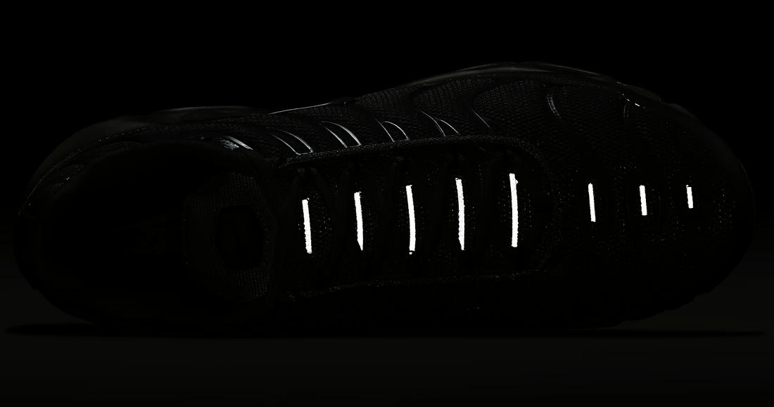 NIKE AIR MAX PLUS