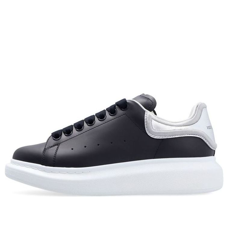 (WMNS) Alexander McQueen Larry Oversized Sneakers 'Black White' 685666WIBN64063 #