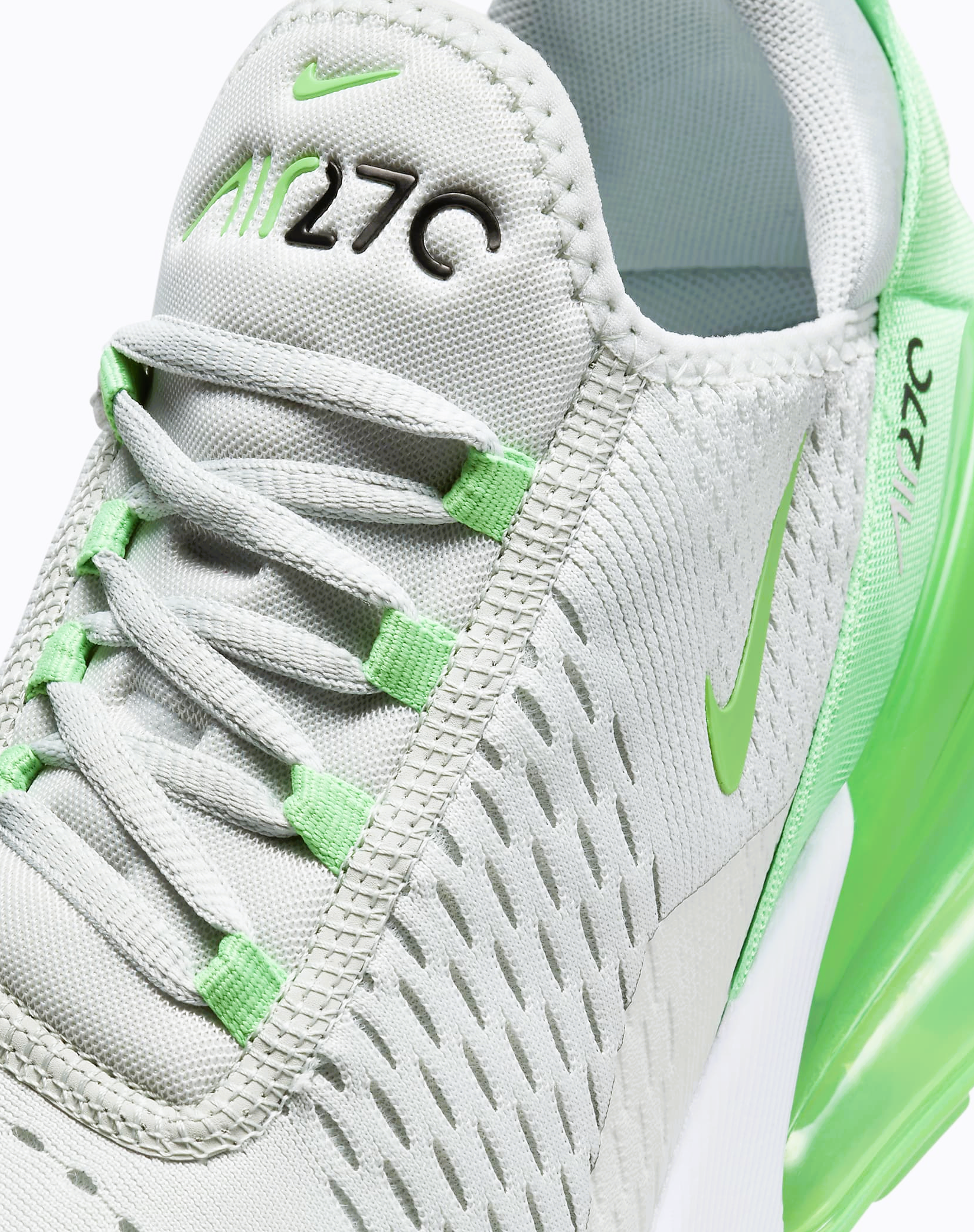 NIKE AIR MAX 270